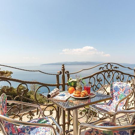 Nice Apartment In Krvavica With House Sea View Dış mekan fotoğraf