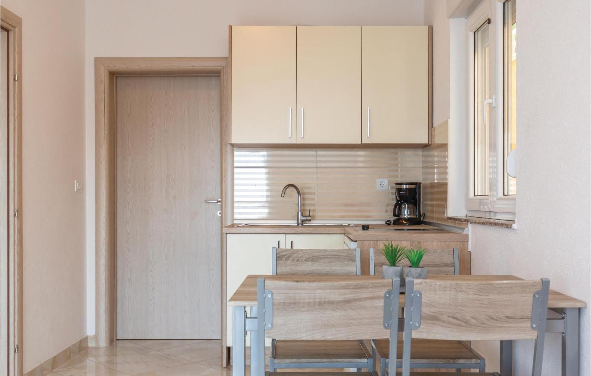 Nice Apartment In Krvavica With House Sea View Dış mekan fotoğraf